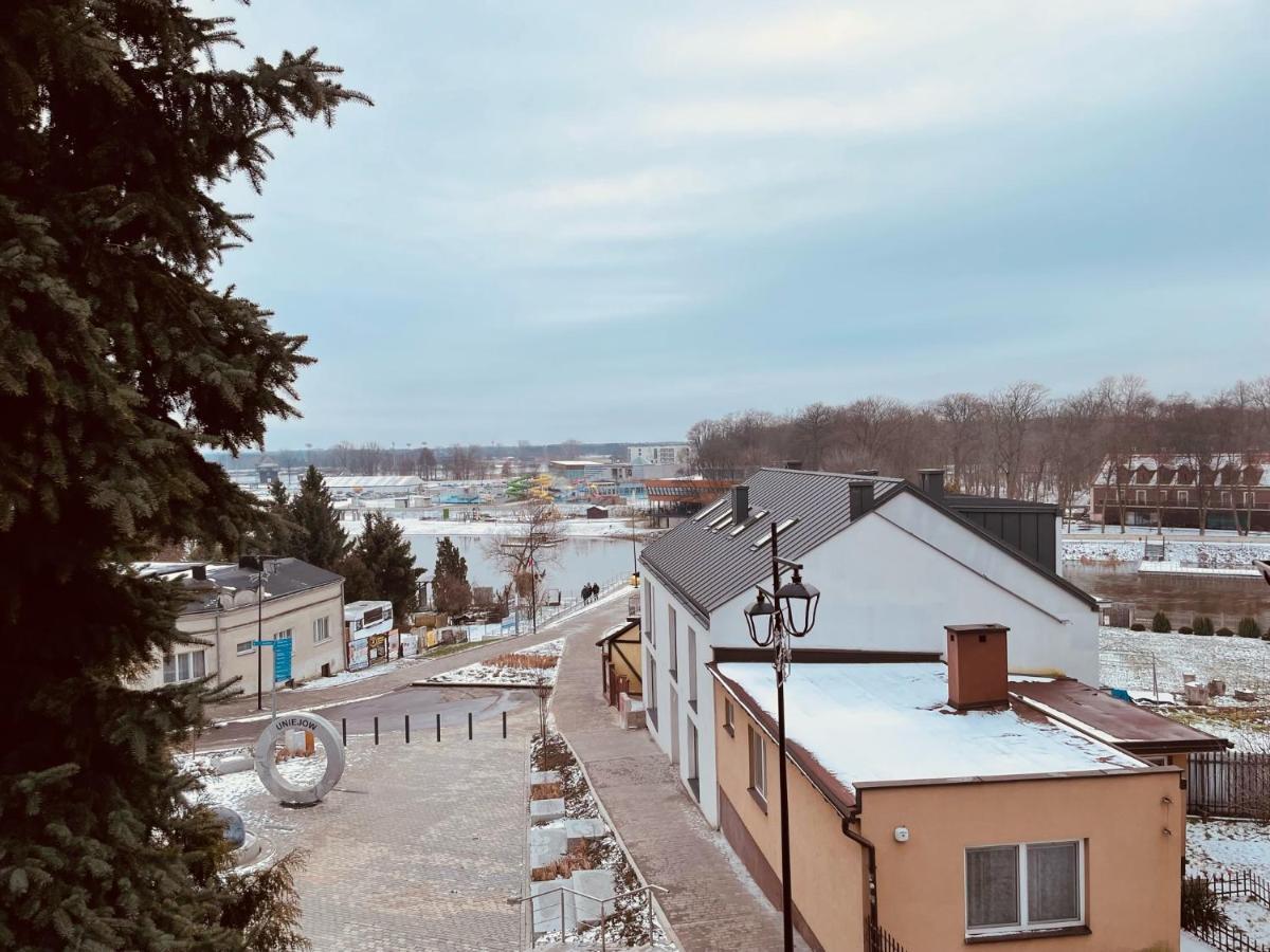 Pokoje Przy Bulwarach Apartamento Uniejow Exterior foto